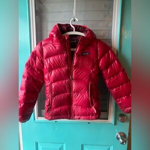Patagonia Girls' Hi-Loft Down Sweater Hoody~Size S(7-8)